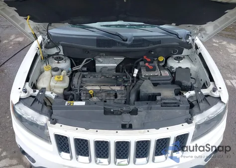 2016 Jeep Compass Sport z USA, uszkodzony, nr VIN 1C4NJCBA2GD753509